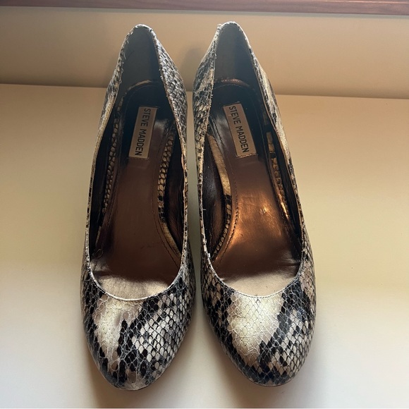 Steve Madden Snakeskin Heels size 9.5 - Picture 2 of 10